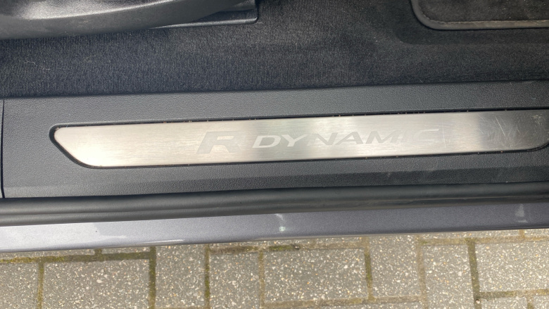 Land Rover Range Rover Evoque 2.0 D150 R-Dynamic 5dr 2WD Diesel Hatchback